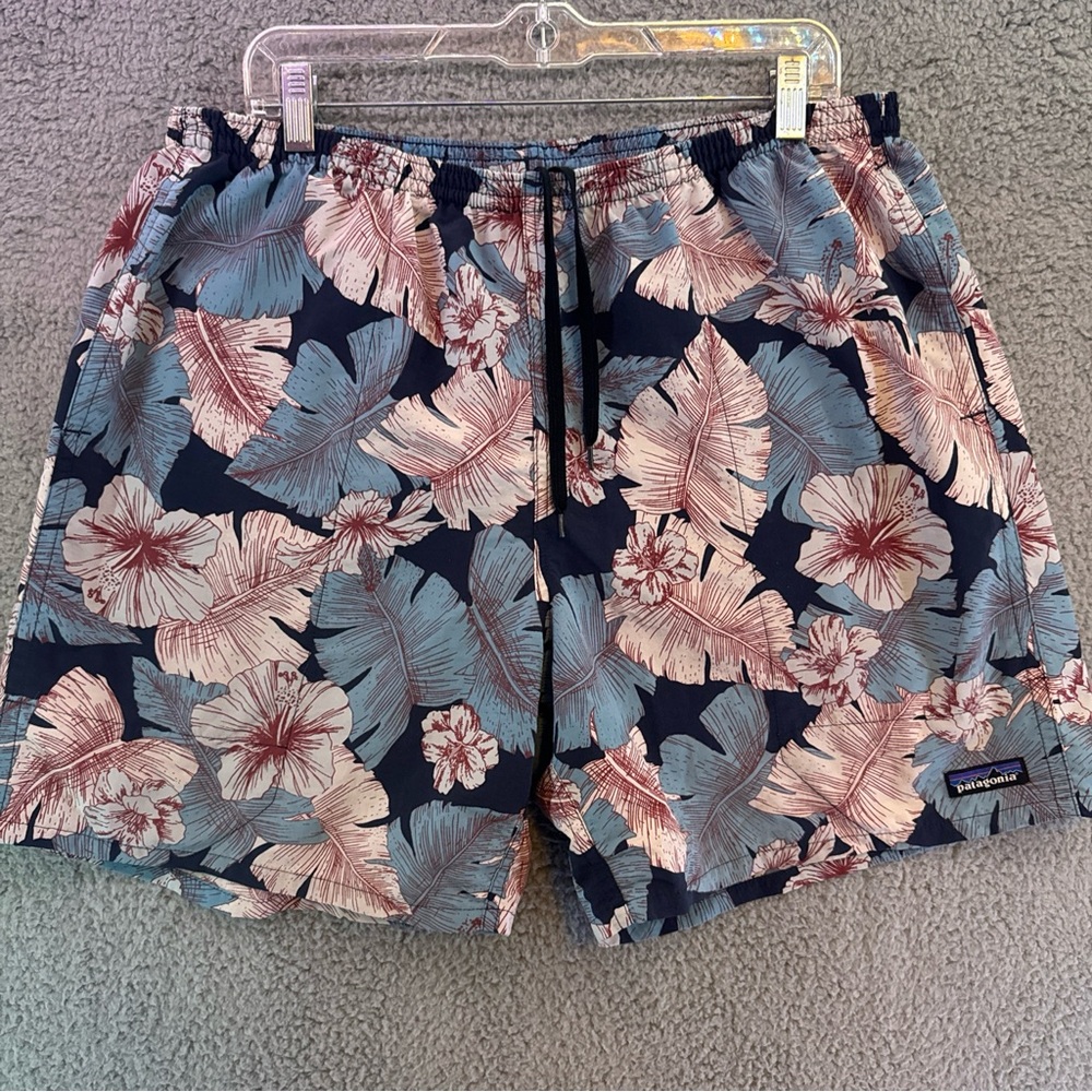 Patagonia Men’s Nylon Shorts XL Drawstring Floral Leaves Palm Pockets